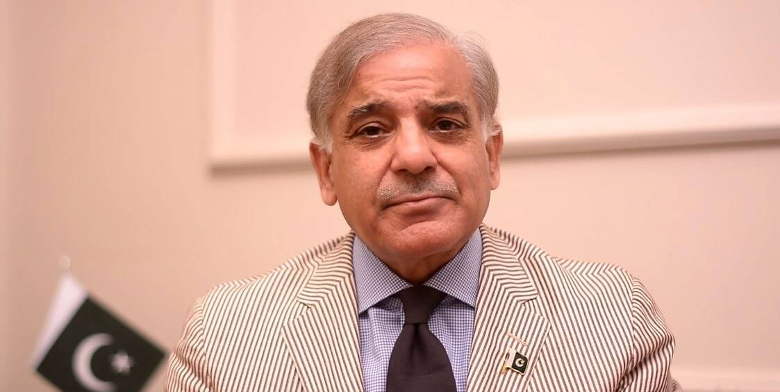 PM Shehbaz 'Strongly Condemns' India's Banning of Eid Prayers in Occupied Kashmir